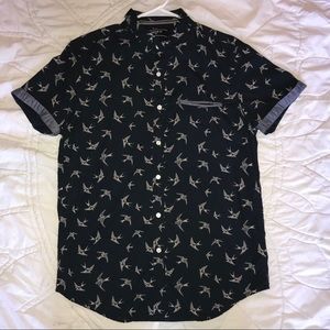 Shirt sleeve button down